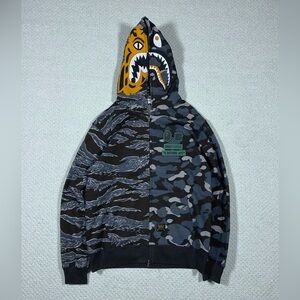 Bape A Bathing Ape x Undefeated Hoodie Zip-Up